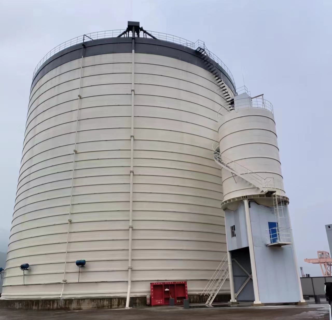 凌河10万吨水泥钢板库